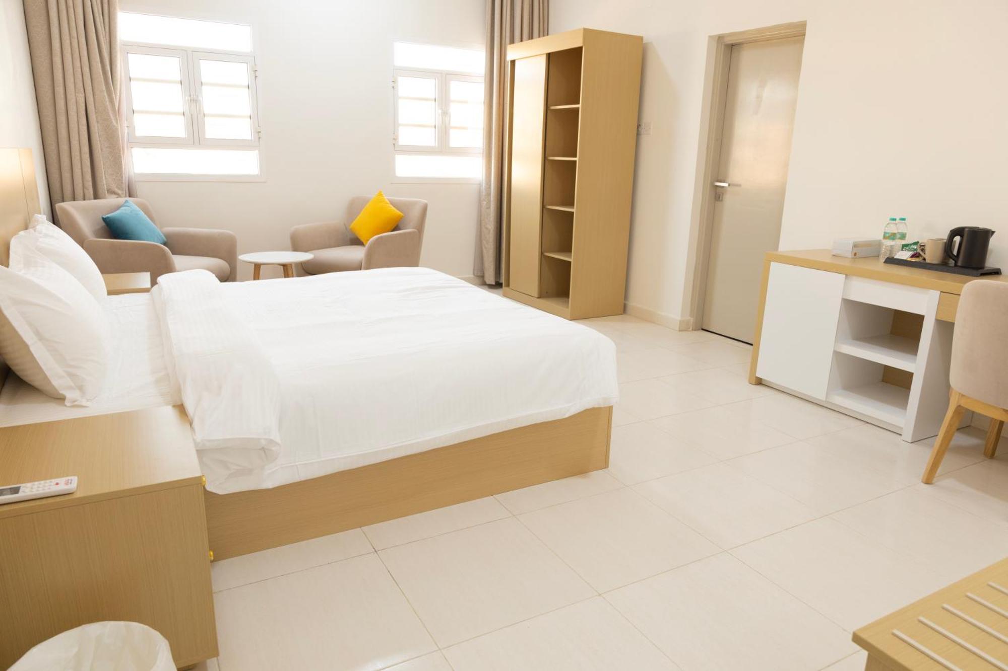 Riviera Suites , Hotel Apartement スール エクステリア 写真