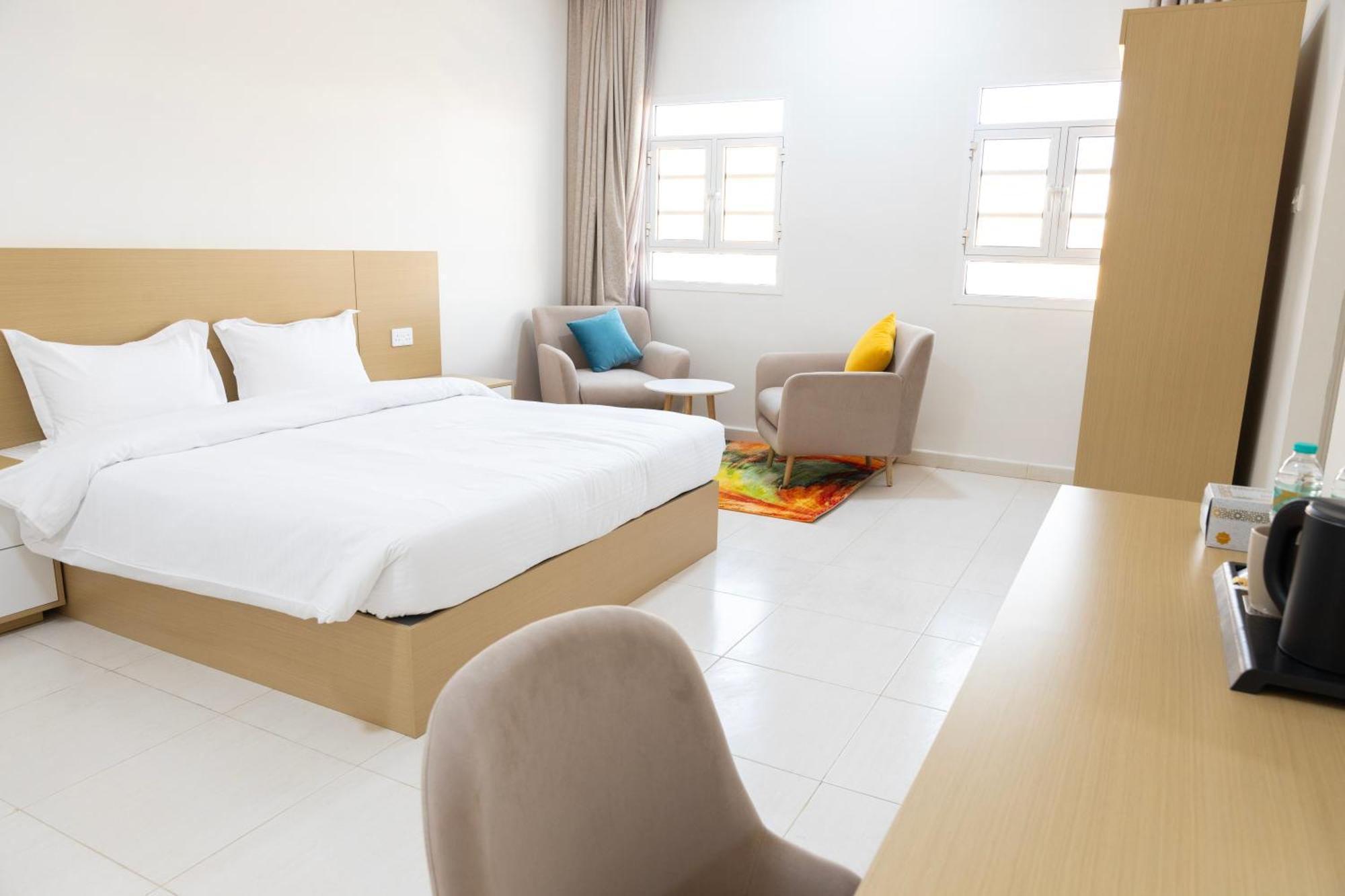 Riviera Suites , Hotel Apartement スール エクステリア 写真